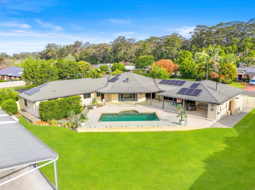 1 Shearwater Ct, Lake Cathie, NSW 2445