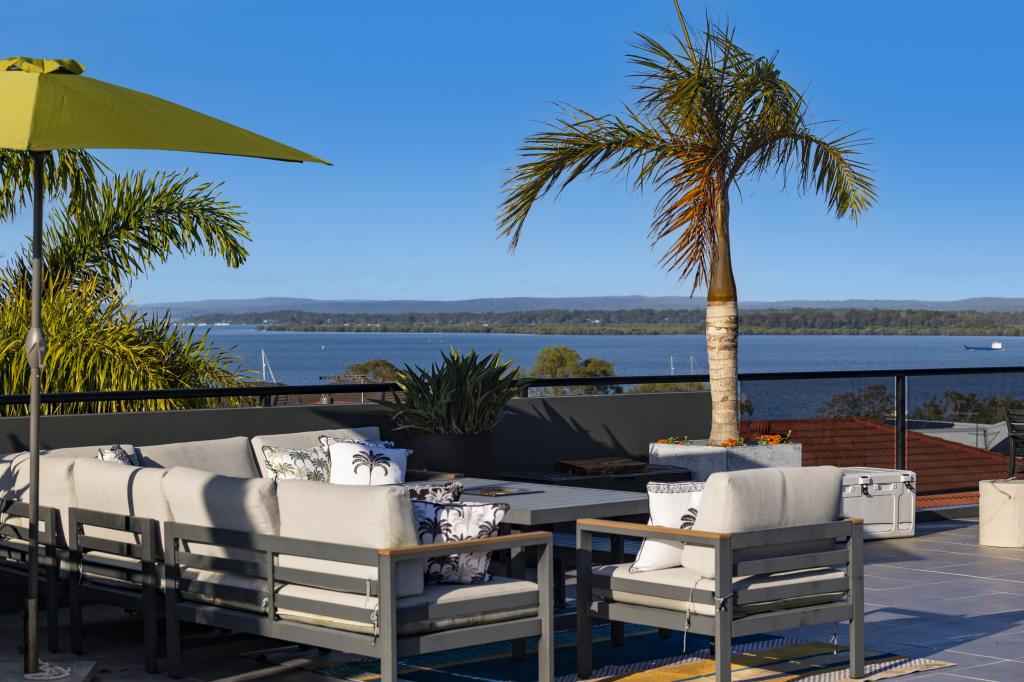 9 Wilohurst Dr, Redland Bay, QLD 4165