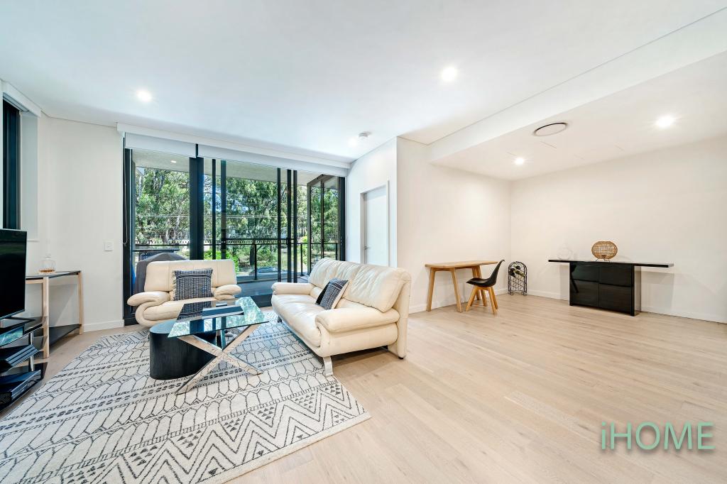 136/96 CUDGEGONG RD, ROUSE HILL, NSW 2155
