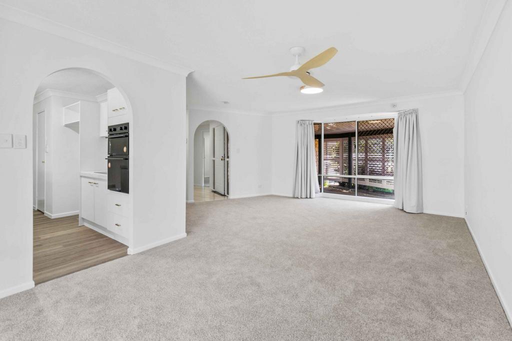 8 Damson Pl, Elanora, QLD 4221