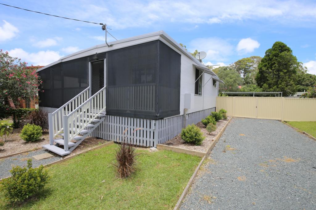 8 Glen St, Macleay Island, QLD 4184