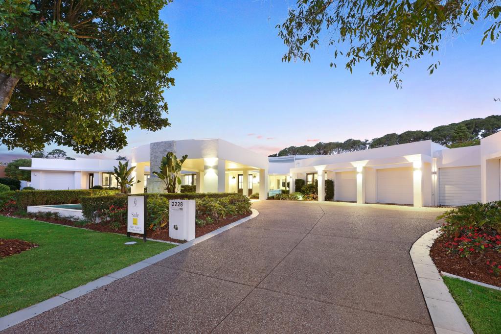 2228 Arnold Palmer Dr, Hope Island, QLD 4212