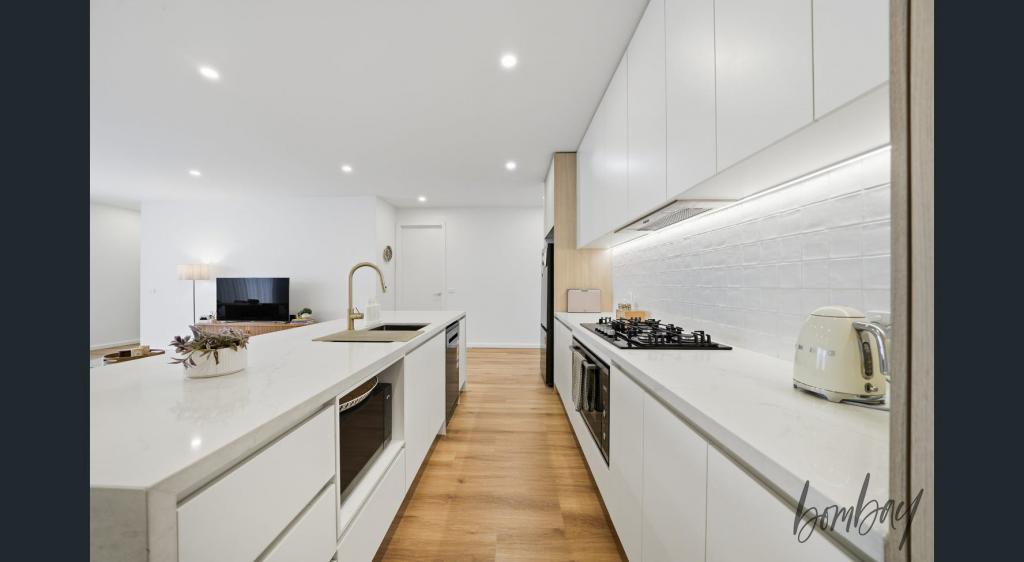 11 Mound Ave, Donnybrook, VIC 3064