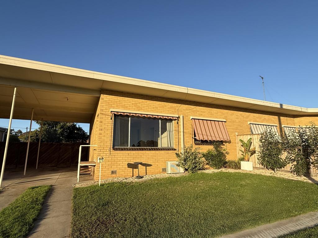 3/5 MCEACHARN ST, EAST BAIRNSDALE, VIC 3875