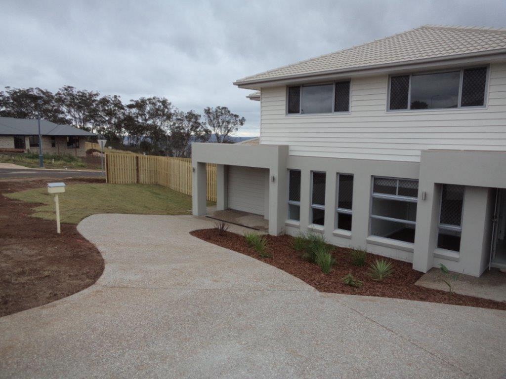 1/19 Sanctuary Dr, Cranley, QLD 4350