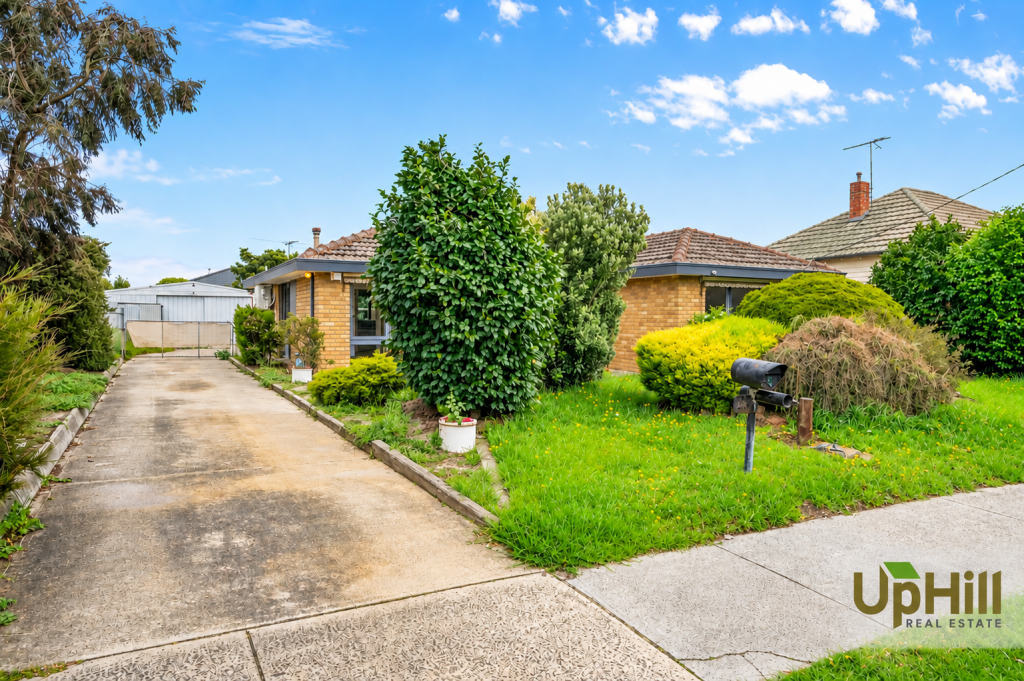 24 Clarendon St, Cranbourne, VIC 3977