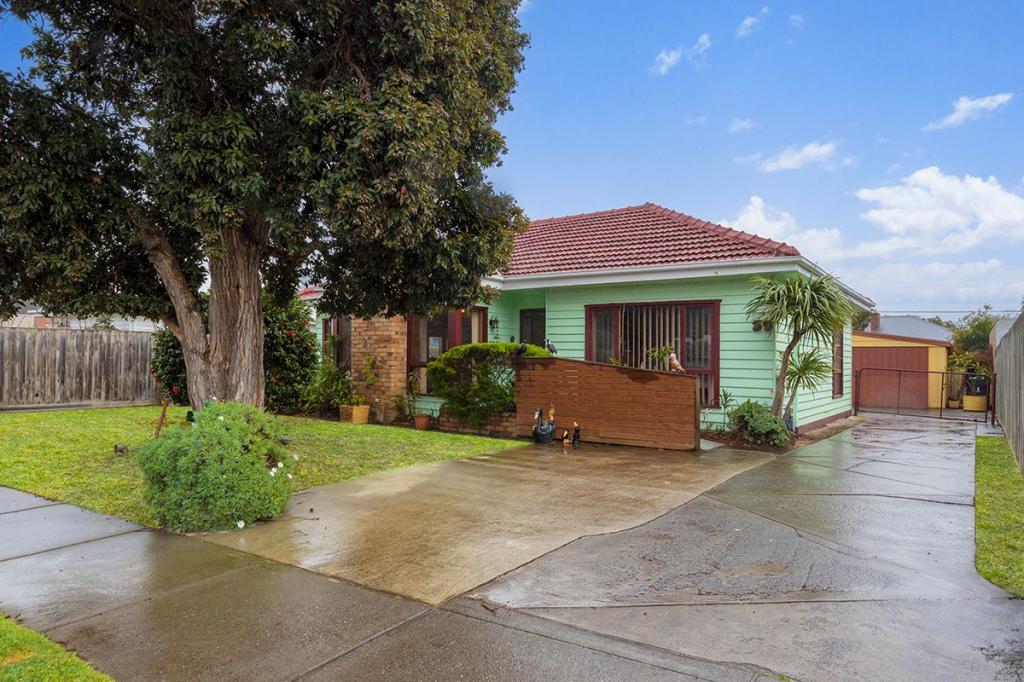 39 MERNDA AVE, BONBEACH, VIC 3196