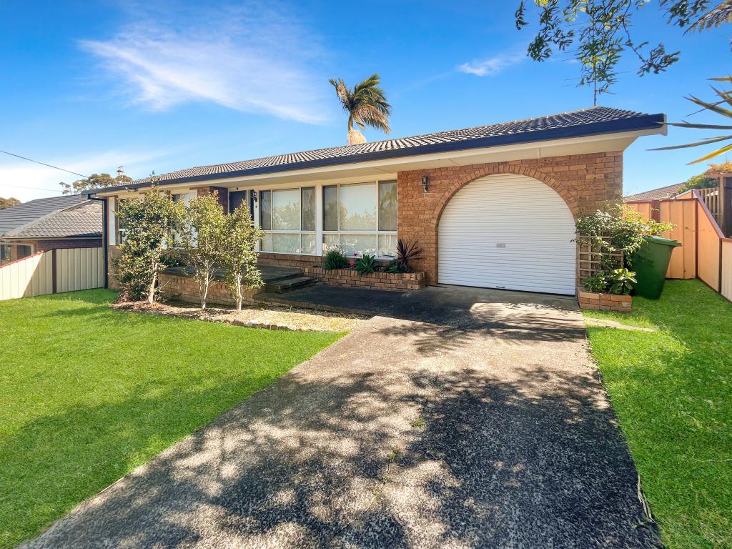 4 Morcombe Cl, Gorokan, NSW 2263