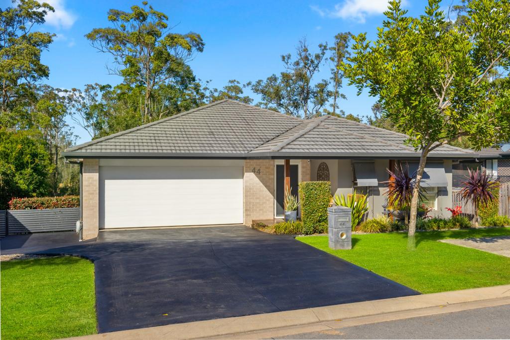 44 Black Caviar Pde, Port Macquarie, NSW 2444