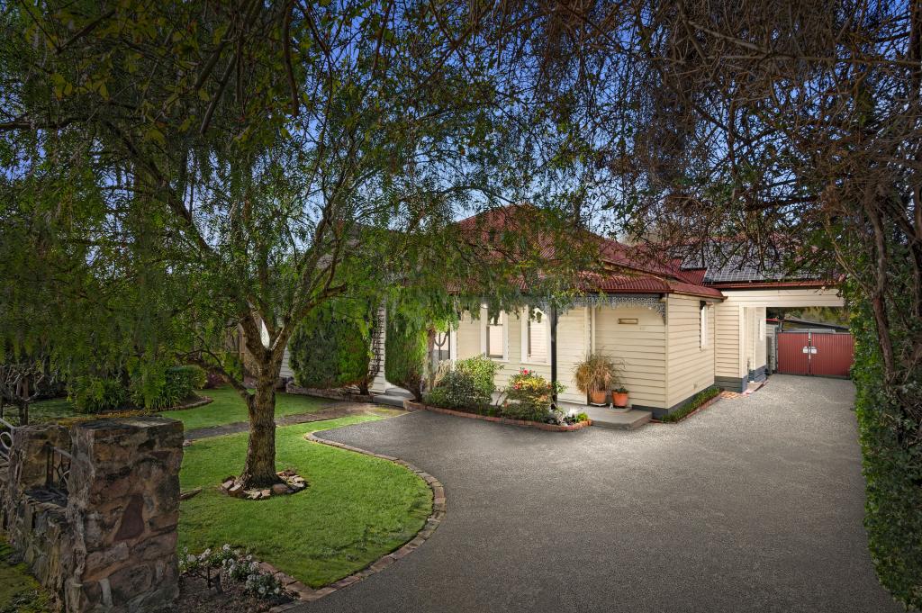 44 Hull Rd, Croydon, VIC 3136