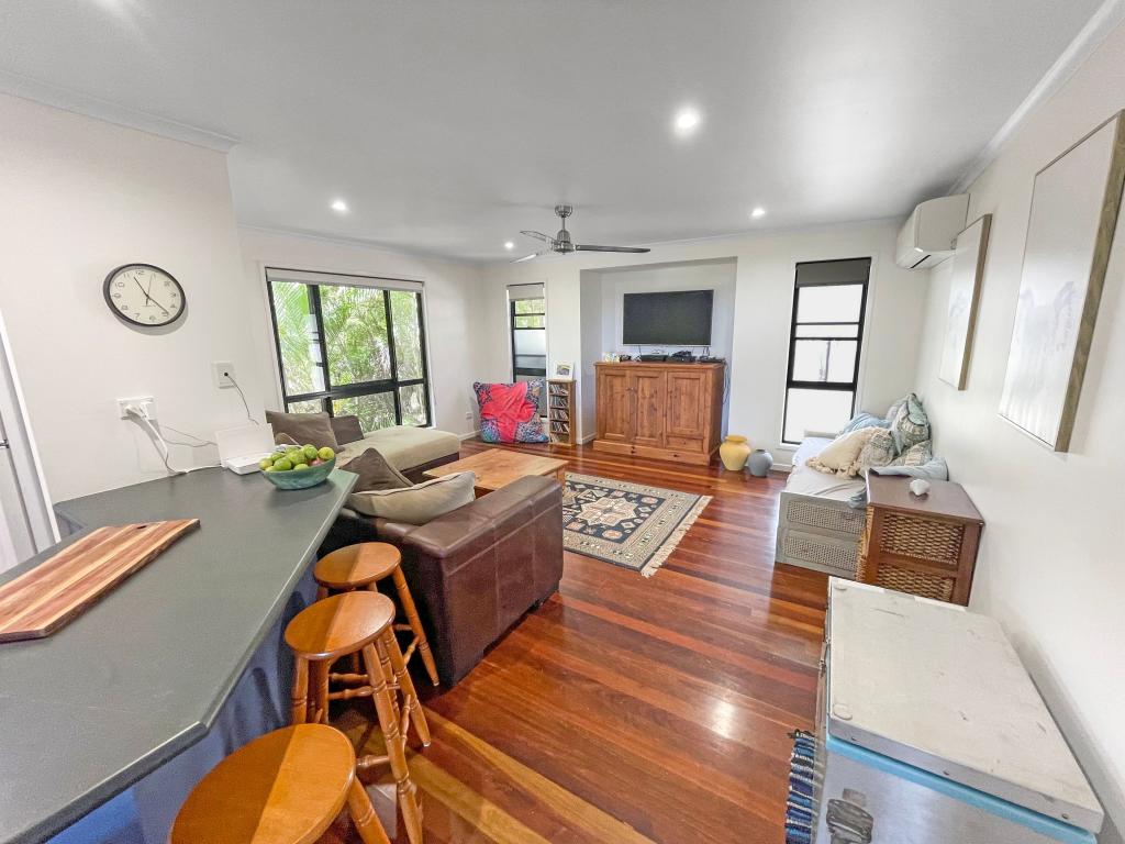 2/5 Gibbons Ct, Agnes Water, QLD 4677