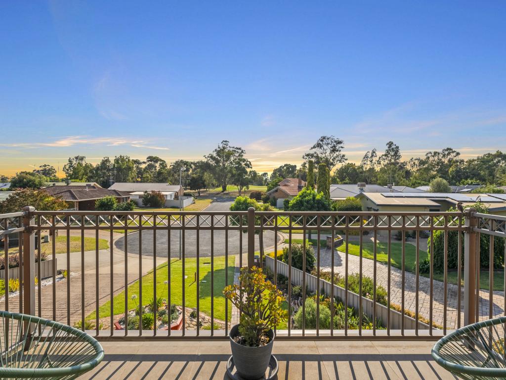 5 Athol White Ct, Tocumwal, NSW 2714