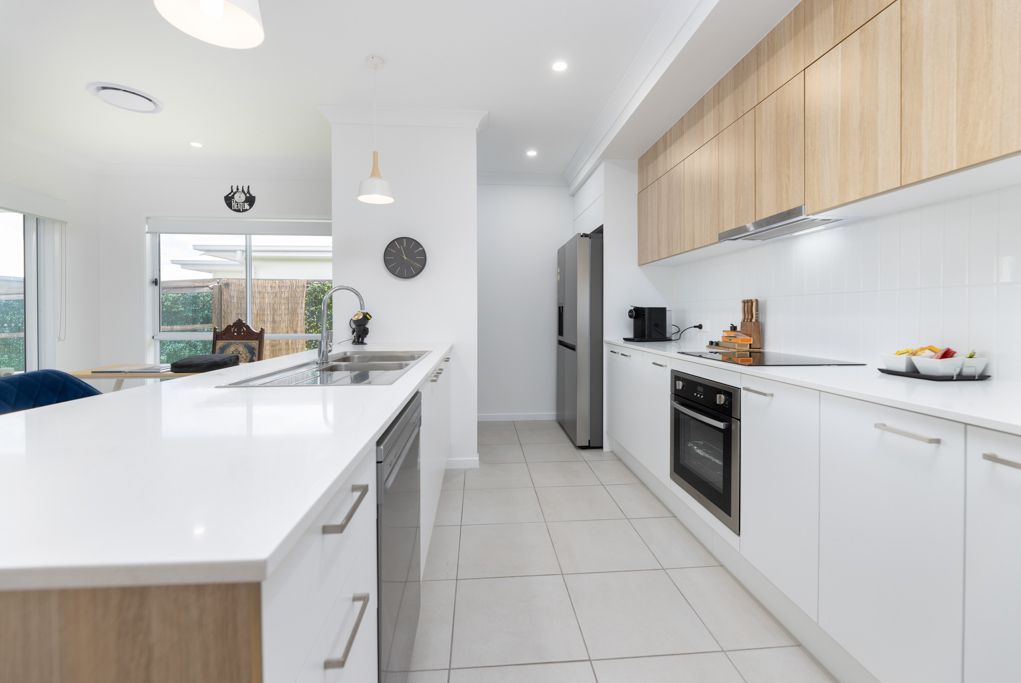 8 Charlotte Cres, Caboolture, QLD 4510