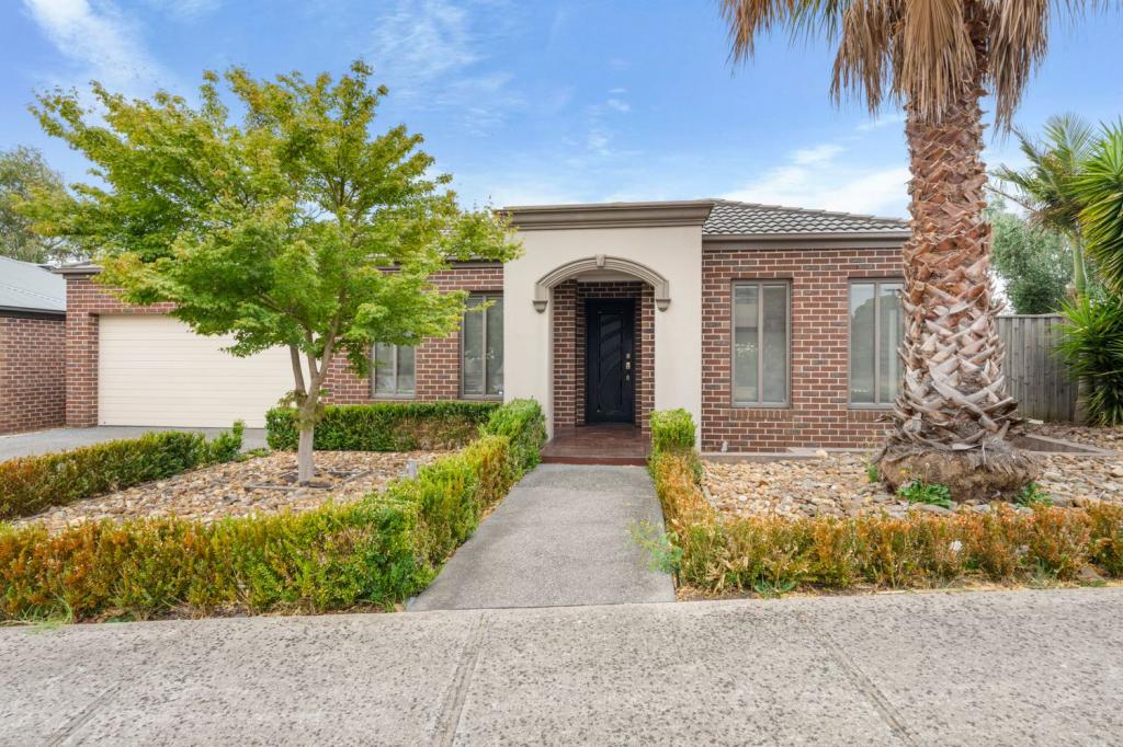 5 Hutmil Dr, South Morang, VIC 3752