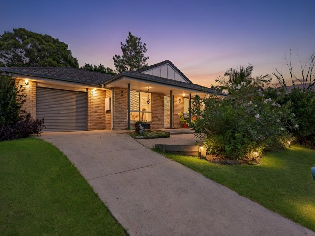 17 Elkhorn St, Bellbird Park, QLD 4300