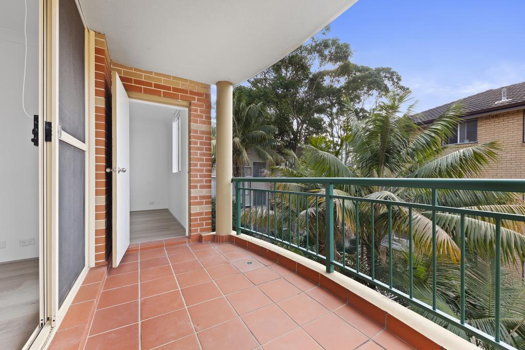 B8/90 Mount St, Coogee, NSW 2034