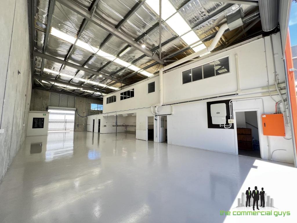 28 CAMERON ST, CLONTARF, QLD 4019