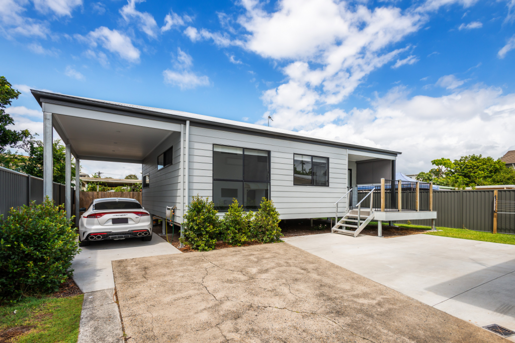 6B ABALONE AVE, PARADISE POINT, QLD 4216