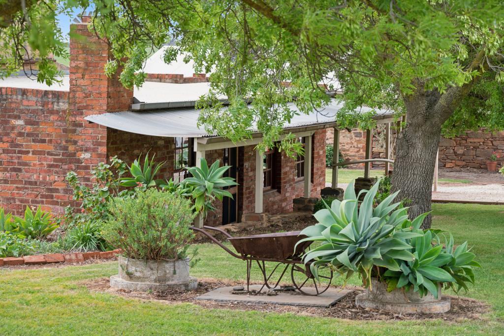 102 Robert Steele Rd, Seppeltsfield, SA 5355