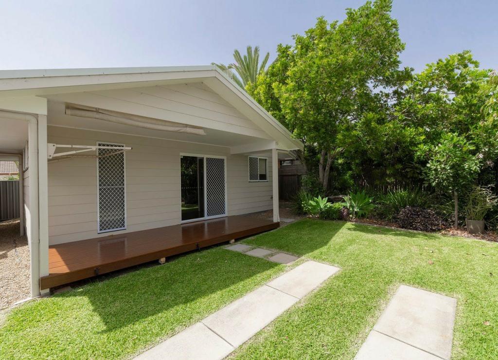 11B BROONARRA ST, THE ENTRANCE, NSW 2261