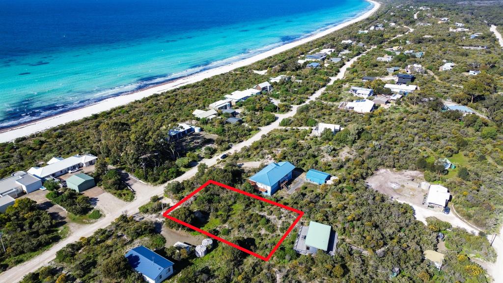 17 FLINDERS GR, ISLAND BEACH, SA 5222