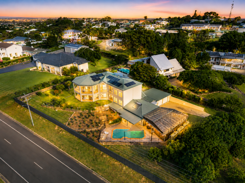 2 Balmoral Ct, Urraween, QLD 4655