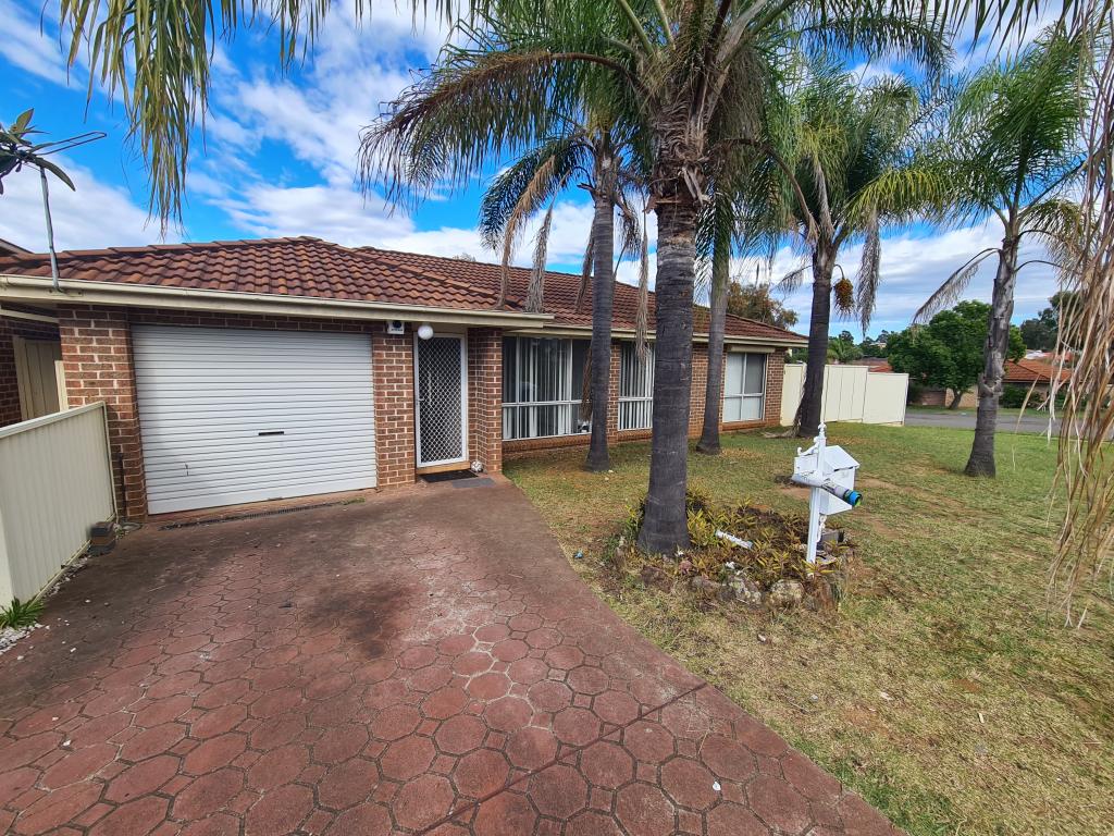 1 Hawk Cl, Green Valley, NSW 2168