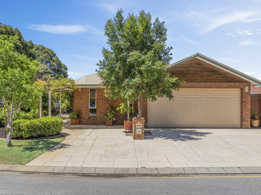 28 Connaught Gdns, Canning Vale, WA 6155