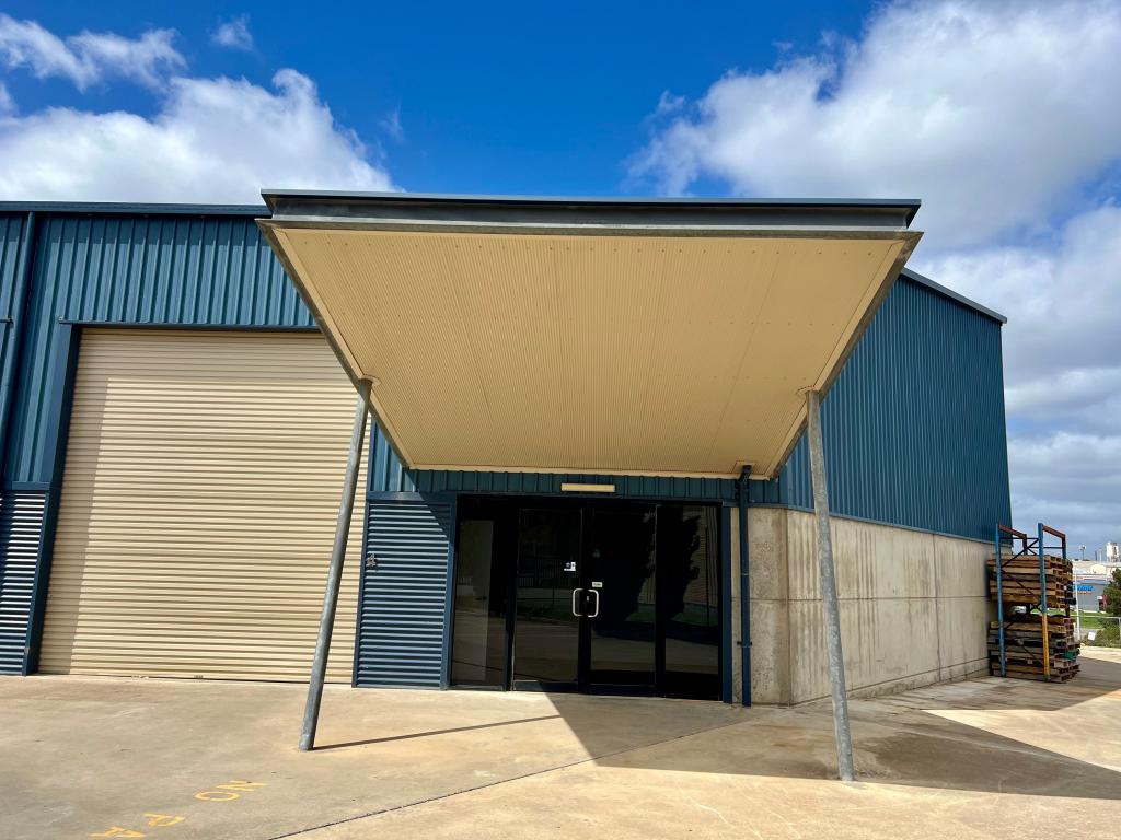 4/27 Ellemsea Cct, Lonsdale, SA 5160