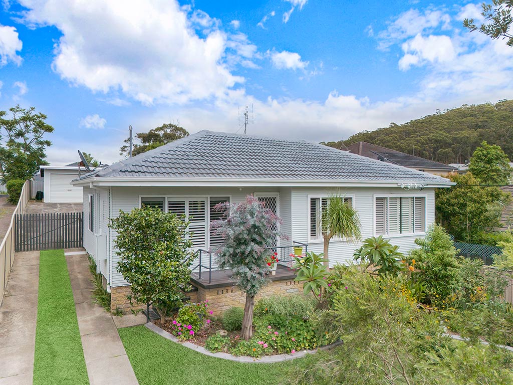 38 Sandra St, Fennell Bay, NSW 2283