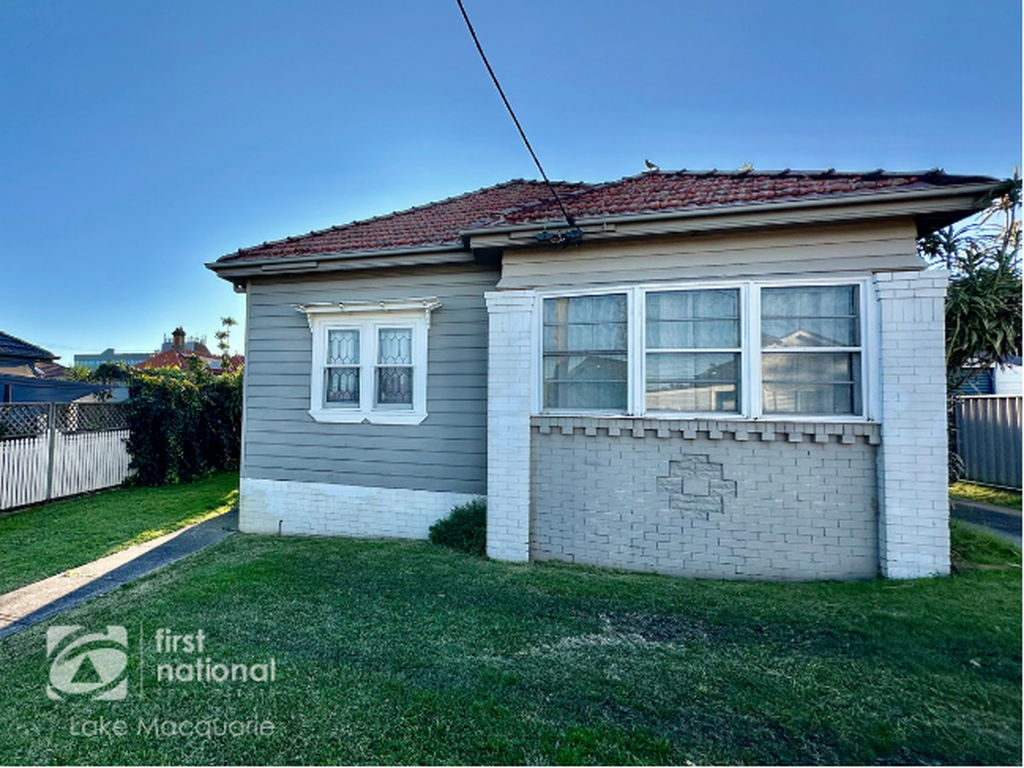 1/4 SECTION ST, MAYFIELD, NSW 2304