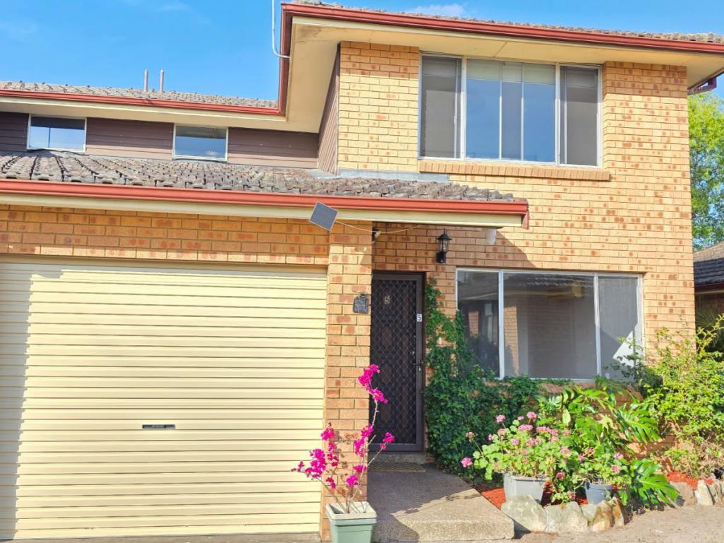 5/108 OXFORD RD, INGLEBURN, NSW 2565