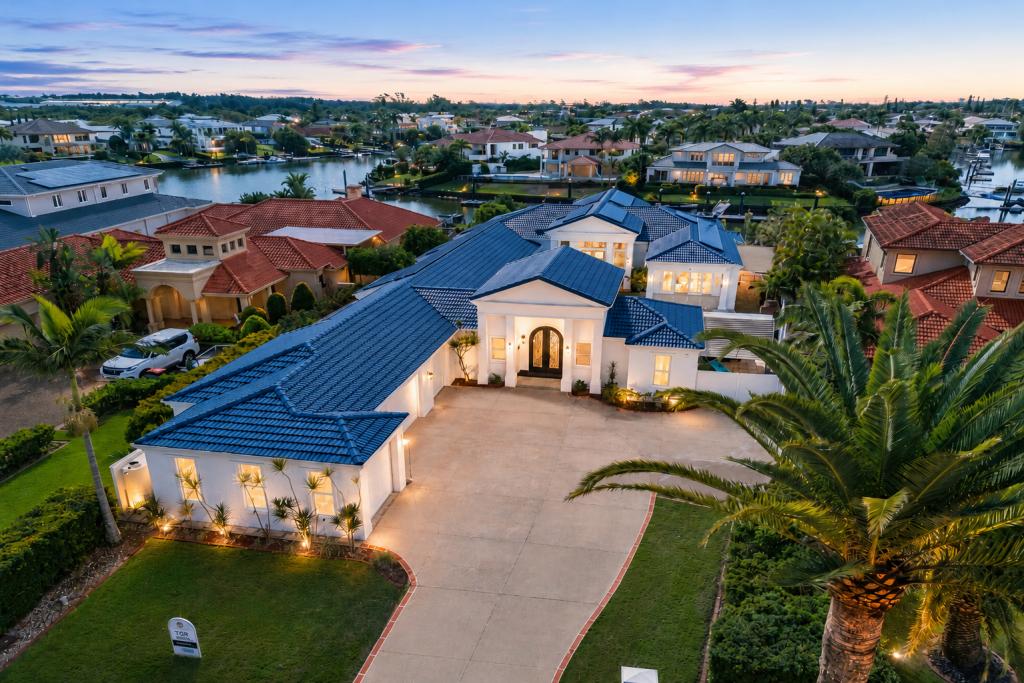 3105 Riverleigh Dr, Hope Island, QLD 4212