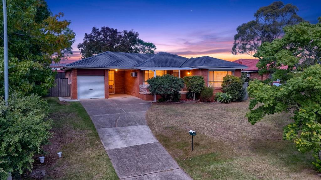 32 LORIKEET AVE, INGLEBURN, NSW 2565