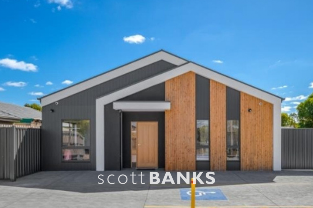 9/11 Raymond St, Melton South, VIC 3338