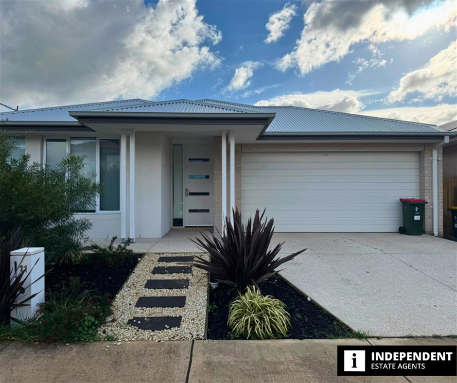 11 Celevan St, Clyde North, VIC 3978