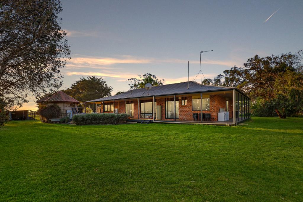 390 Stuchberry Rd, Inverloch, VIC 3996