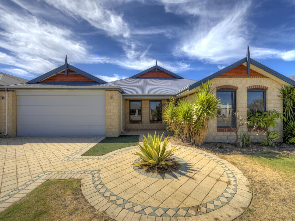 8 BENENDEN AVE, BUTLER, WA 6036