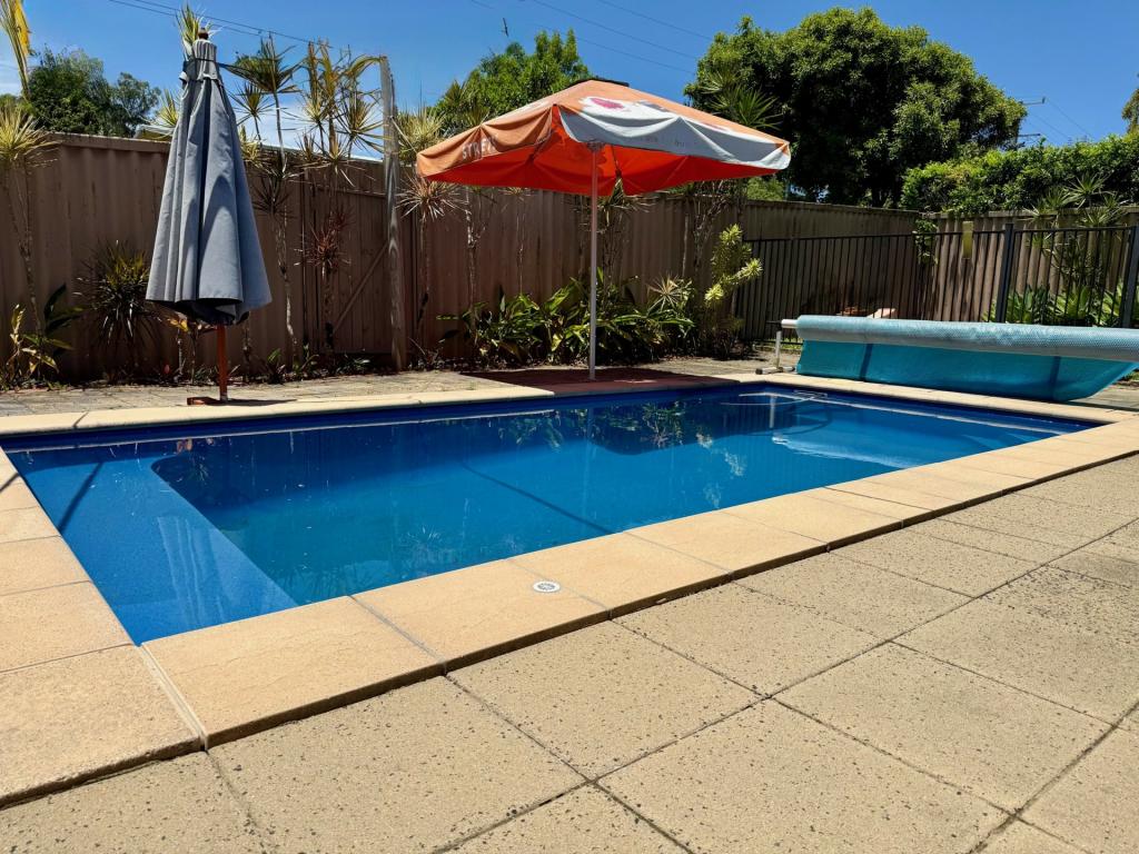 4 Avocado Cres, Bli Bli, QLD 4560