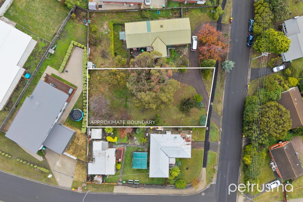 166 FLAGSTAFF GULLY RD, LINDISFARNE, TAS 7015