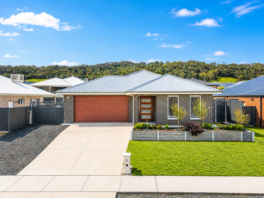 16 Edgar Rd, Leneva, VIC 3691