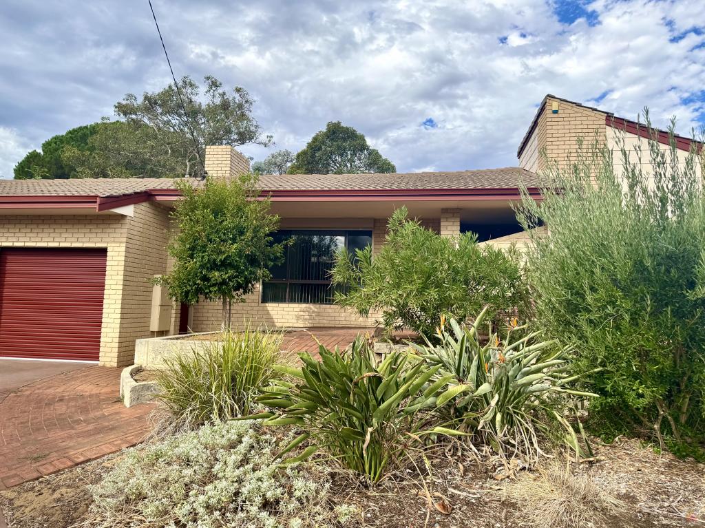 9 Fordred Pl, Parmelia, WA 6167