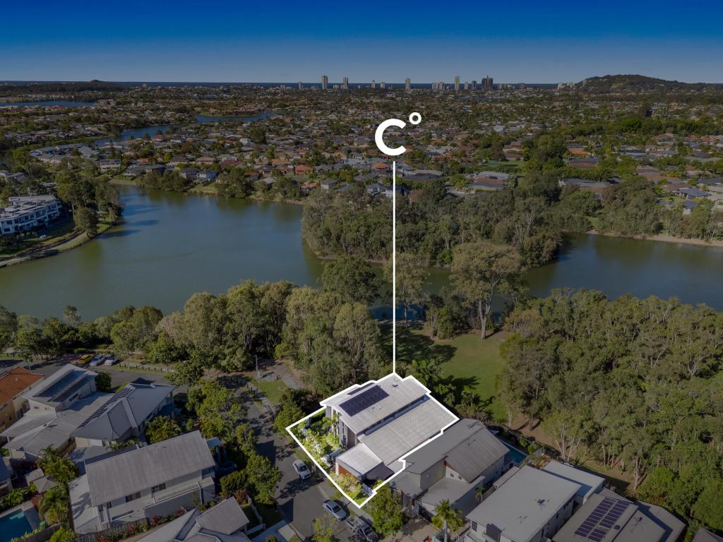 6 MOYENNE CRES, VARSITY LAKES, QLD 4227