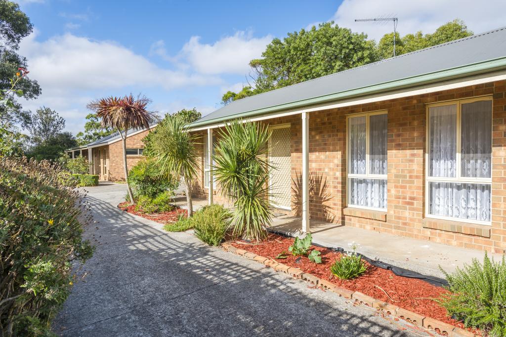 4/71 Barry St, Romsey, VIC 3434