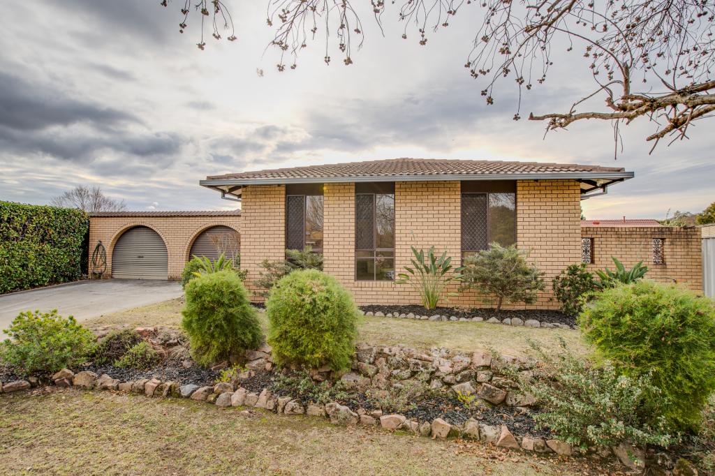 8 Rowen Ct, Lavington, NSW 2641