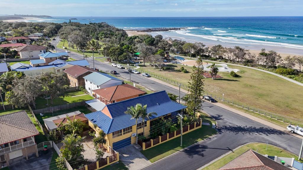 50 Sandy Beach Drive, Sandy Beach, NSW 2456