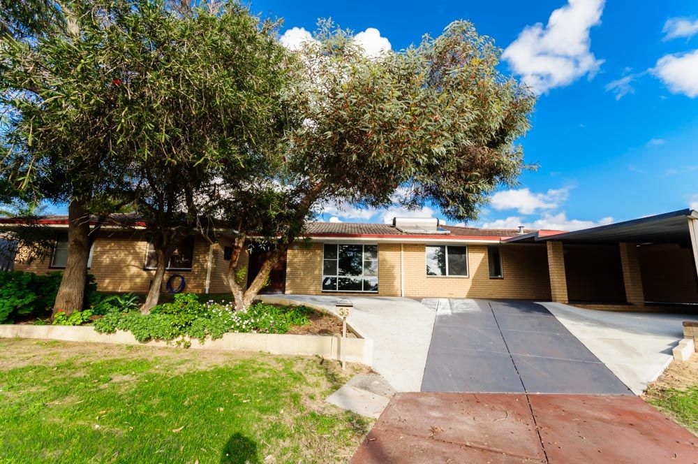 36 MCLACHLAN WAY, BELMONT, WA 6104