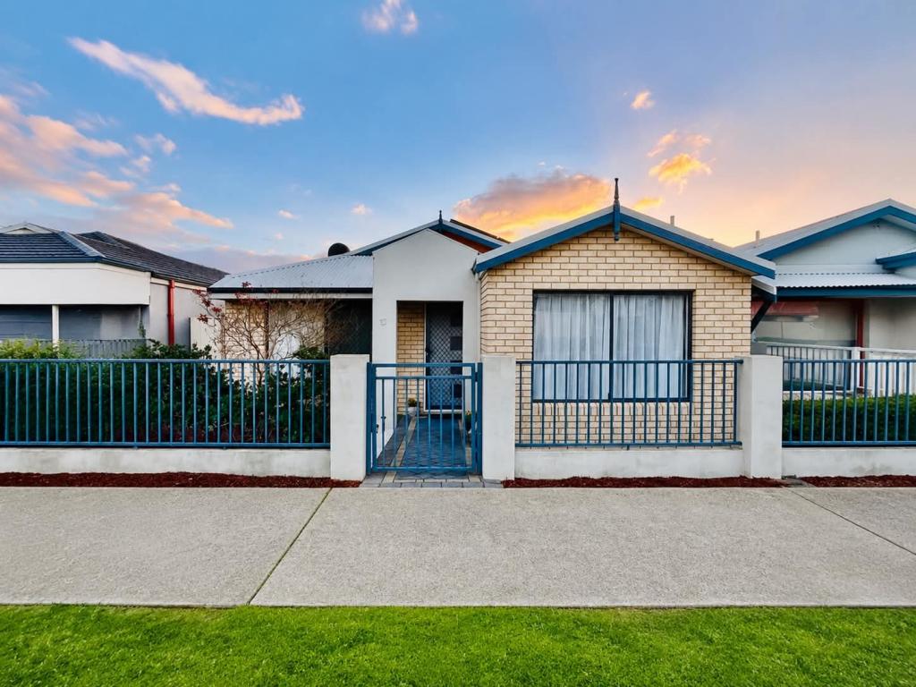 13/1 Jardine St, Success, WA 6164