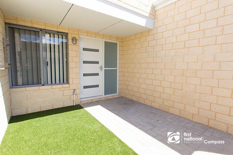 14/20 Service St, Mandurah, WA 6210