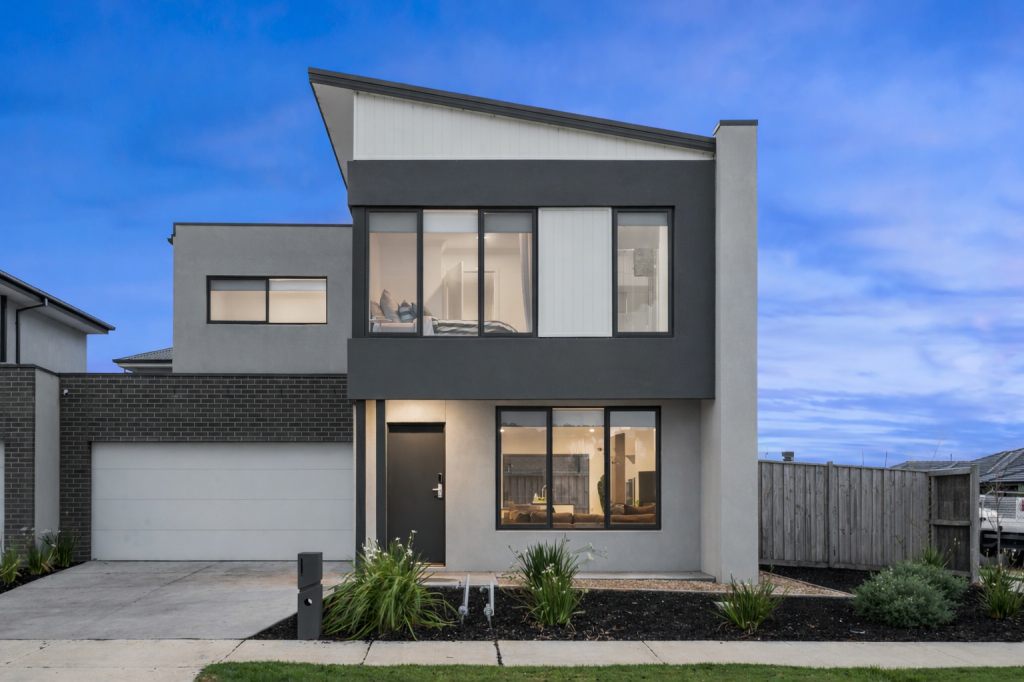 10 GALENE DR, ARMSTRONG CREEK, VIC 3217